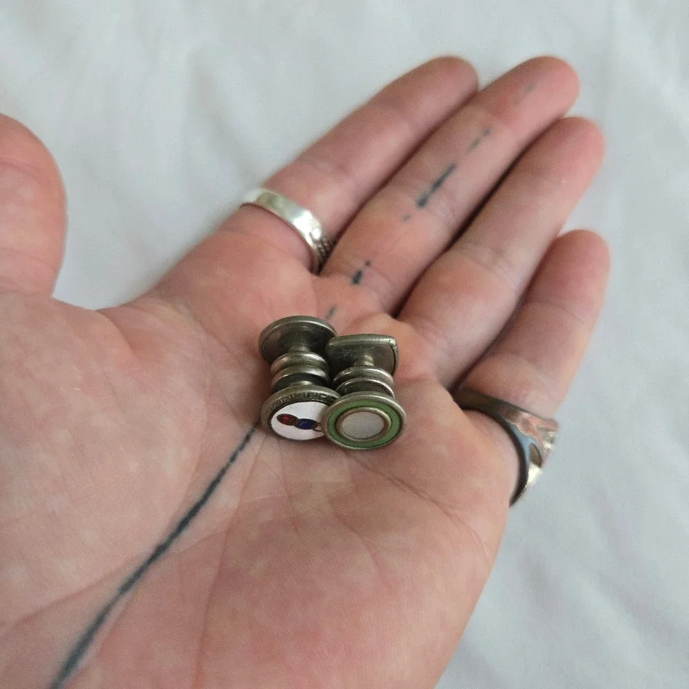 VTG Odd Fellows Cufflinks‎ Silver Green Mens OS FLT Enamel Mismatched Fraternal